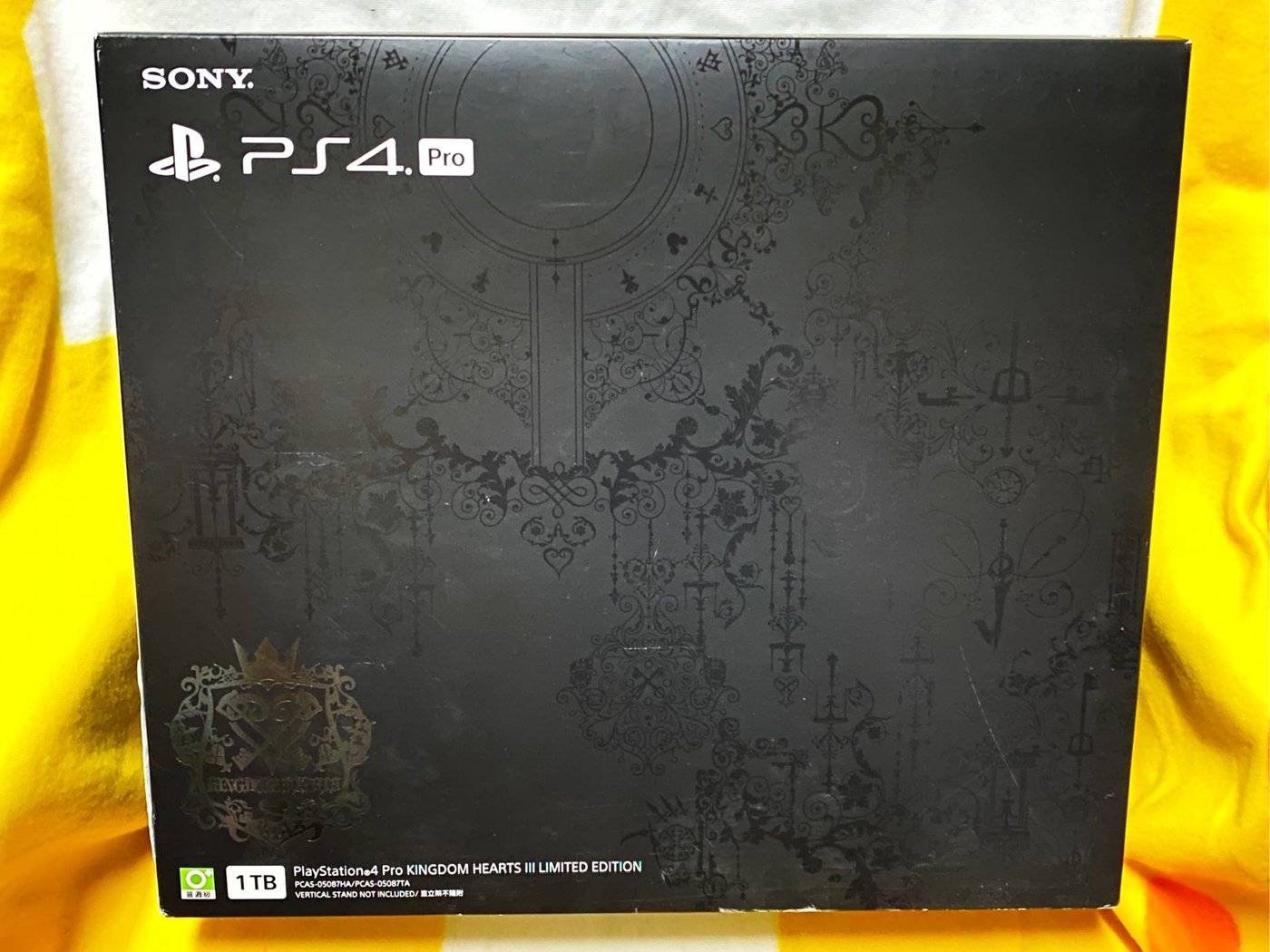 Sony PS4 PRO 1TB 主機 (CUH-7218) 王國之心3 【限量特飾版同捆主機組】全新品
