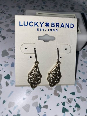 出清！！--新款上架美國大牌Lucky Brand耳環“