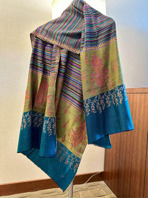 夢夢園💚充滿異國風情孔雀藍綠色系華麗多彩條紋大件手工羊絨刺繡披肩High quality embroidery pashmina shawl 200x100