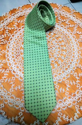 giovanni valentino范倫鐵諾 100%純絲義大利粉嫩綠格小藍點領帶近全新真品.100% silk tie