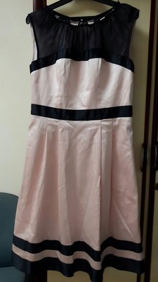 銀穗 粉色優美小禮服洋裝原價4580,特價1000,類似巧帛，0918，iroo,MOMA,Le Polka