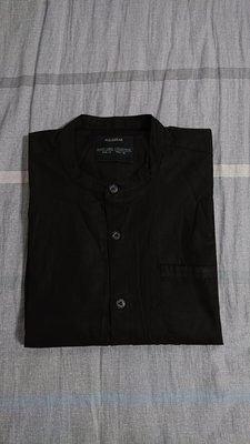 PULL&amp;BEAR 黑色圓領上衣(A63)