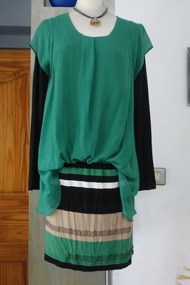 [C.M.平價精品館]M現貨特價/SONSY精品女裝專櫃/別緻剪裁窄裙設計好看綠色假兩件洋裝