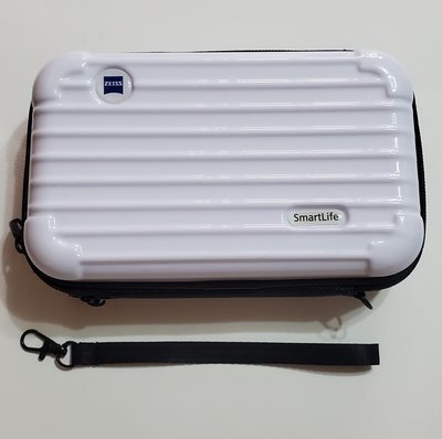 全新  蔡司數位行動包 ZEISS Smart Life  硬殼行李箱盥洗包 萬用包  規格:18x 11x  6cm