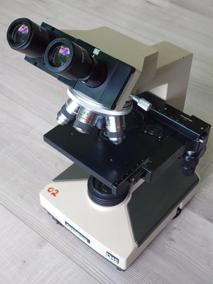 Olympus 奧林巴斯 CHT(CH2) 經典款 雙眼生物顯微鏡 + 攝影不閃爍 LED 光源 具備即戰力