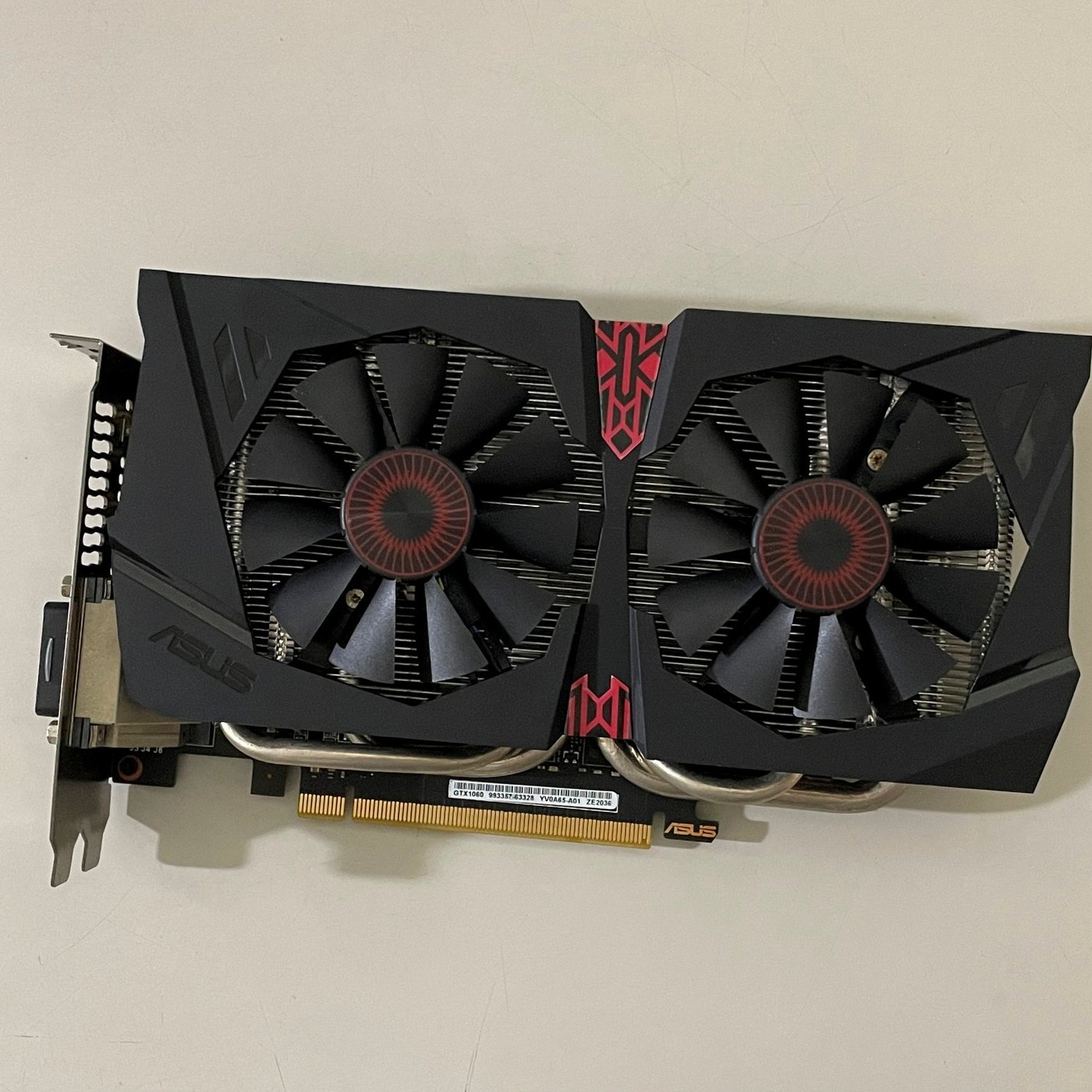 華碩ASUS GTX1060-O6G-9GBPS GTX 1060 6GB GDDR5 HDMI DP