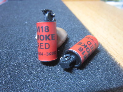 G2工兵裝備 FS末日戰爭1/6紅色M18煙幕彈一顆 mini模型 不是真人用的