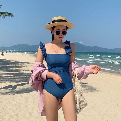Qmi 韓國性感花瓣肩帶露背顯瘦三角連體純色泳衣