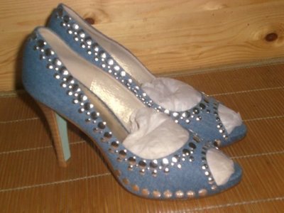 ☆甜甜妞妞小舖 ☆ 品牌  L'AMOUR  藍色牛仔亮鑚魚口鞋高跟鞋---- 37號