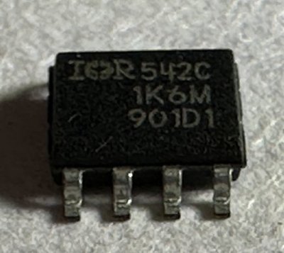 IRF7901D1 IR MOSFET - 陣列 30V 6.2A 2W 表面黏著式 8-SO