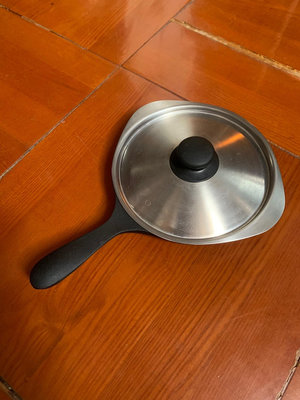日本柳宗理鑄鐵鍋煎鍋平底鍋 帶不銹鋼鍋蓋18cm