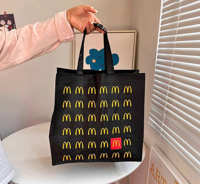 【Q包小屋】【台灣現貨】外國 麥當勞 黑色 不織布 手提袋 購物袋 環保袋