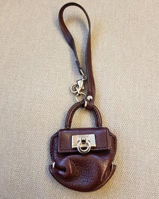 正品Ferragamo皮革迷你小包鑰匙圈吊飾