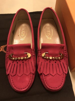 已售出～TOD’S 別針桃紅色豆豆鞋
