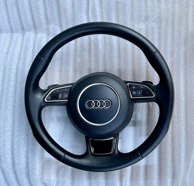 Audi 原廠三幅方向盤總成 含安全氣囊 換檔撥片 品相 良好漂亮 讓6000元自取