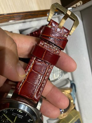 沛納海 珠紅色 鱷魚皮錶帶 加厚 牛皮底 24-22 有logo
