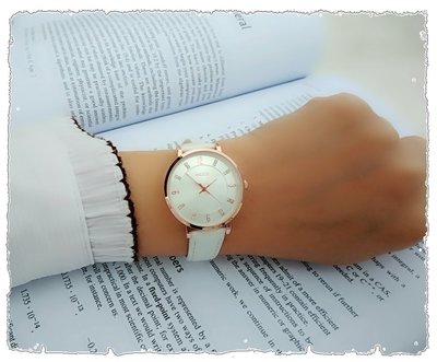 地球儀鐘錶KEZZI日韓人氣 淑女錶文青錶 鑲鑽 日本機芯 皮帶錶 流行錶 情侶對錶 【↘240】K1595G女款白色