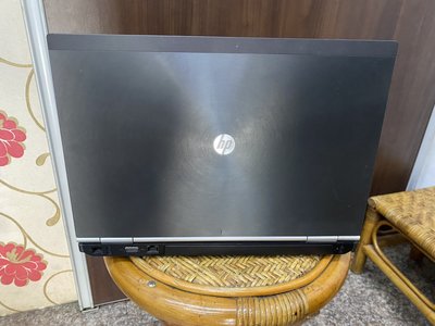 ^^華津電腦^^HP 8460W 14吋 i7筆記型電腦 i7-2620M，4G，640G 岡山可自取