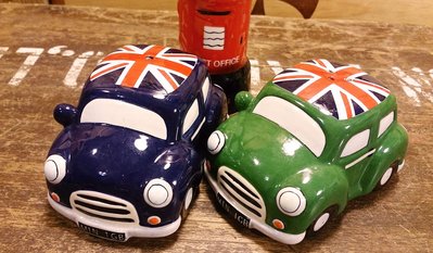 英國奧斯汀胡椒鹽罐組 : 文具 存錢筒 英國 迷你 車 商標 擺飾 收藏 奧斯汀 工業風 餐具