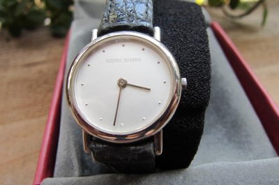 GEORG JENSEN  純銀皮革的女生手錶