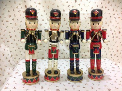 歐洲德國 胡桃鉗 士兵4個ㄧ組 木偶 木娃娃兵 約30公分高 手工彩繪 木製 木雕 擺飾品 招財 收藏 免運 四個ㄧ組 現貨