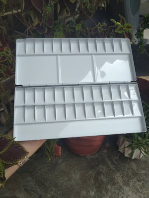 板橋酷酷姐美術 好賓鋁製水彩調色盤No.20 (39格)（型號210-140)  限量，請先問庫存  好賓鋁製水彩調色盤