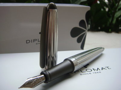 DIPLOMAT AERO 太空梭 工業鋁原色 不鏽鋼尖 鋼筆
