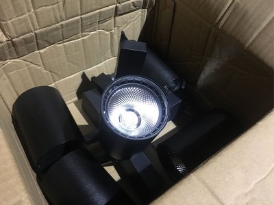 全新 20W LED 軌道燈 室內裝璜 工業風 省電 黑殼 白光 特價