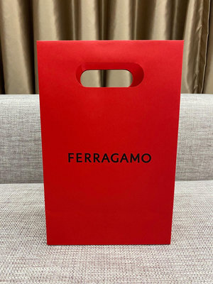全新FERRAGAMO紅色紙袋