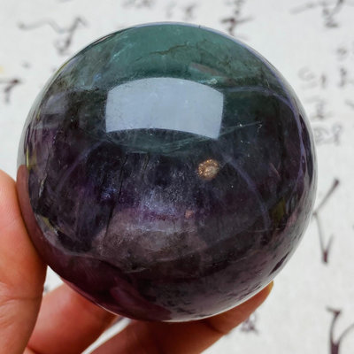 B333天然螢石水晶球紫螢石球晶體通透螢石原石打磨綠色水晶球 水晶 原石 擺件【玲瓏軒】