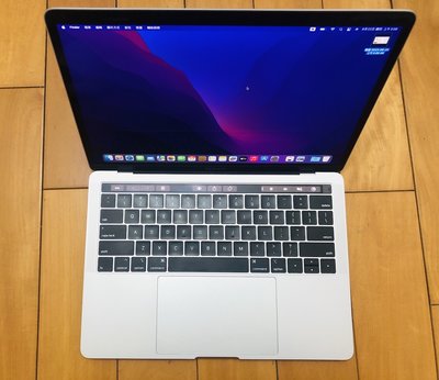 台中 英文鍵盤 2019年 MacBook Pro 13吋 i5 (2.4) 16G 512G 全新電池 銀色 0次