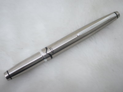 A194 美麗的 寫樂 日本製 全鋼短鋼筆 18k-wg 中細字尖(美麗的全鋼短鋼筆)(9成新)