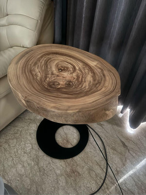 二手～造型 原木 鐵件小桌、茶几。wooden small side table，end table