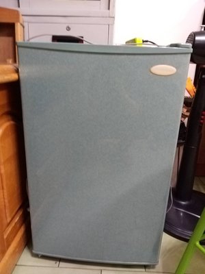 [已售出] DAEWOO 大宇 75公升 單門小冰箱 魔術大容量