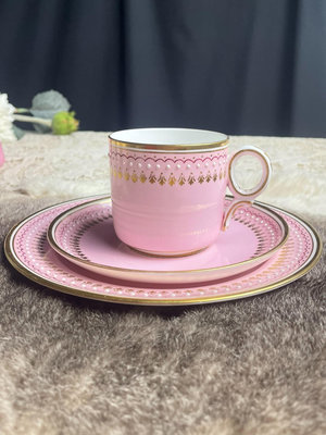 英國明頓 Minton 粉色琺瑯珠 咖啡杯碟三件套 數字標