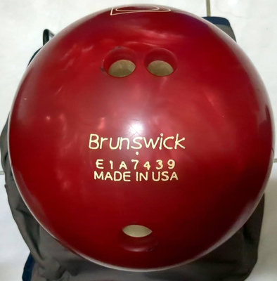 Brunswick保齡球E1A7439.RHINO.MADE IN USA約11P(二手球)