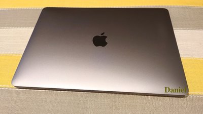 Apple Macbook Pro 13.3 16/512GB  9.9成新 A1989 特規