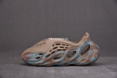 Adidas Yeezy Foam Runner “MX Sand Gery”藍褐粉洞洞鏤空拖鞋 GY3969男鞋