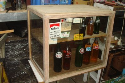 早期桌上型菸櫃柑仔店櫥玻璃櫃展示櫃木櫃~尺寸:69*48*高58公分