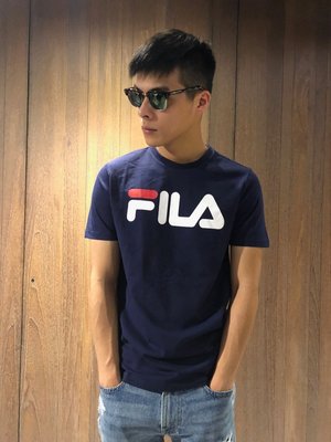 美國百分百【全新真品】FILA 短袖 T恤 上衣 T-shirt 運動潮流 復古 深藍 大logo J129