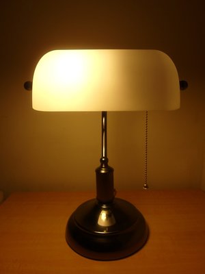 銀行燈(白)(送台製燈泡)檯燈/床頭桌燈/夜燈/閱讀燈