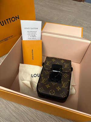 [現貨全新正品] Louis Vuitton S-Lock 直式隨身錢包 M81522 義大利專櫃帶回附購買證明 lv s lock