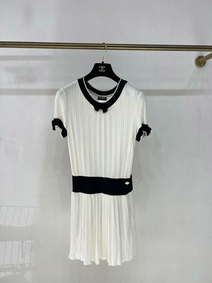 Chanel 黑白蝴蝶結少女連身裙 FR38 98新好成色