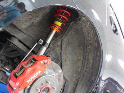 ~三重長鑫車業~IASATI 安加利 RS3 高階避震 高低伸/縮測阻尼可調 Toyota Camry 油電 實裝圖