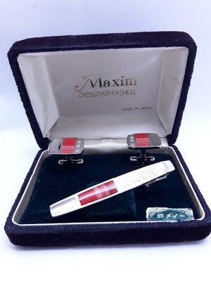 日本製Maxim鑲紅寶石領帶夾針及袖扣一組,附盒子
