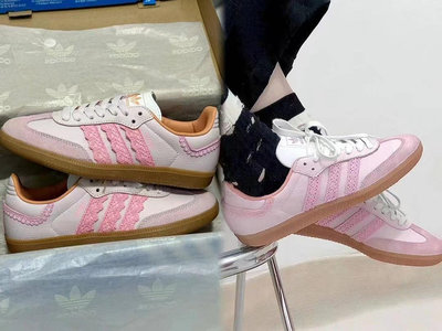 免運 少量 Adidas Originals SAMBA OG IG5932 Lace 蕾絲 粉 桃粉 女 運動休閒鞋 【GL代購】