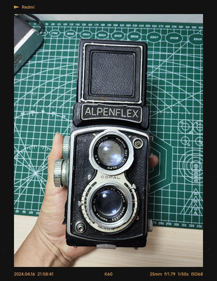 老古董雙反相機ALPENFLEX.有快門但有問題需要包養，鏡