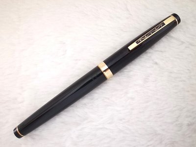 B576 1980s 白金 日本製 黑桿大唐草 18k 細軟尖鋼筆(8成新)