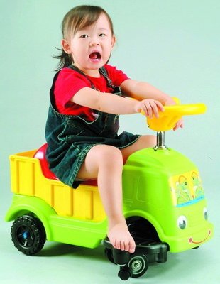 *歡樂屋*.....//親親 ching ching兒童騎乘~卡車扭扭車//..... 台製品~ST安全玩具