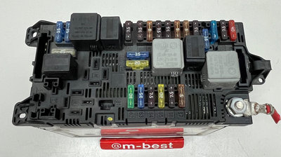 BENZ W211 S211 2003-2008 SAM 保險絲盒 繼電器盒 電腦 控制器 裝在左前引擎室 2115453801